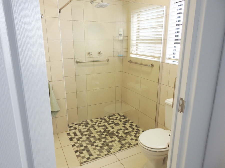 3 Bedroom Property for Sale in Hoogland Western Cape